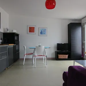 De La Daniou Hébergement de vacances Langrolay